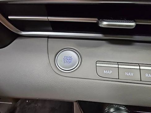 Used 2023 Hyundai Elantra SEL w/ Convenience Package image 22