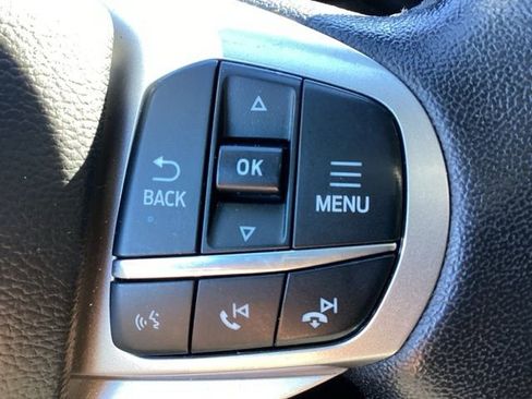 Used 2023 Ford Explorer XLT image 17