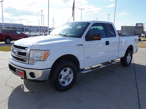 Used 2013 Ford F150 XLT w/ Mid Equipment Group image 4