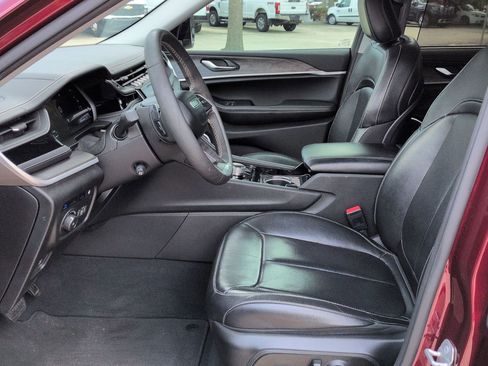 Used 2022 Jeep Grand Cherokee Limited 4xe w/ Luxury Tech Group II AWD/4WD image 19