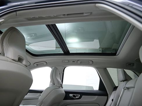 Certified 2023 Volvo XC60 B5 Plus w/ Climate Package image 22