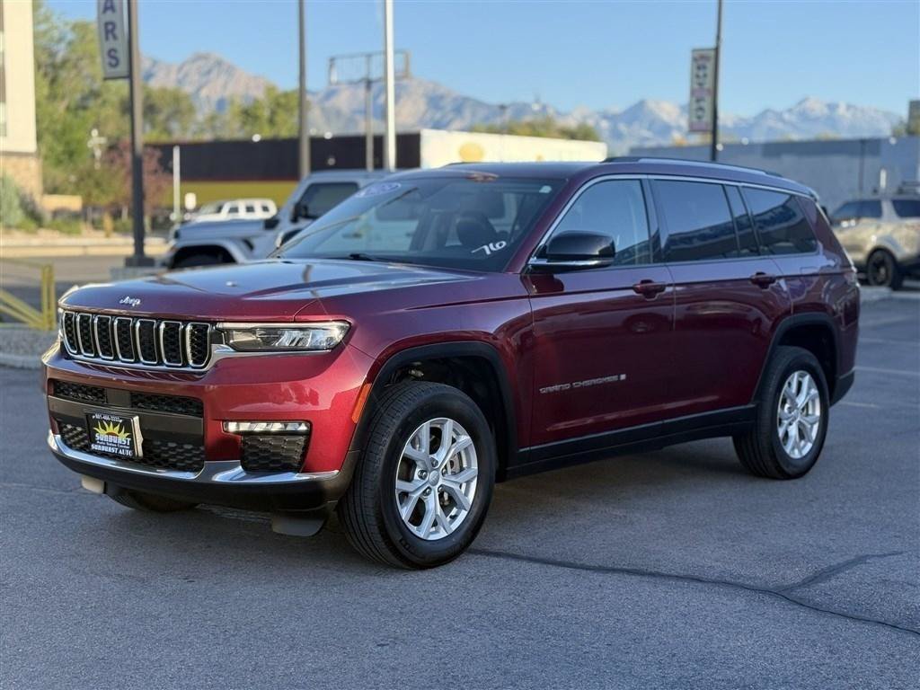 Used 2023 Jeep Grand Cherokee L Limited w/ Trailer Tow Group (B) AWD/4WD image 3