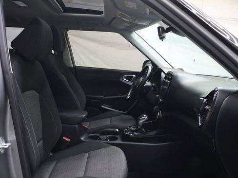 Used 2023 Kia Soul EX FWD image 9