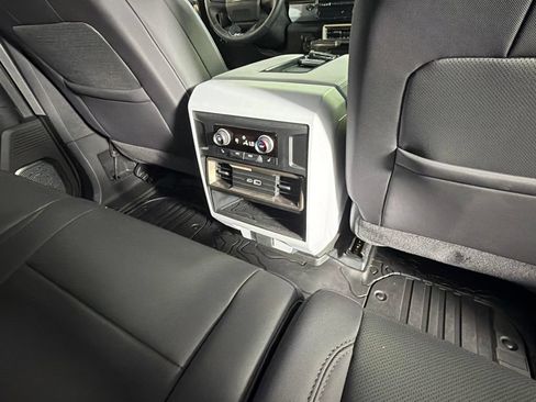 Certified 2025 GMC Hummer EV 3X AWD/4WD image 32