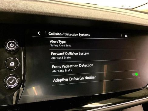 Used 2023 Buick Envision Avenir image 38