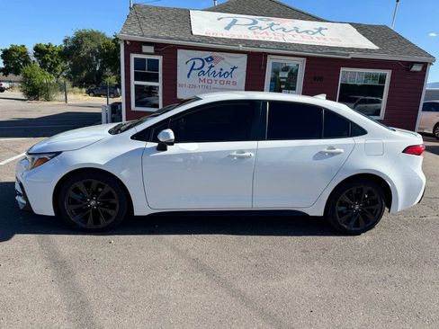 Used 2023 Toyota Corolla SE FWD image 2