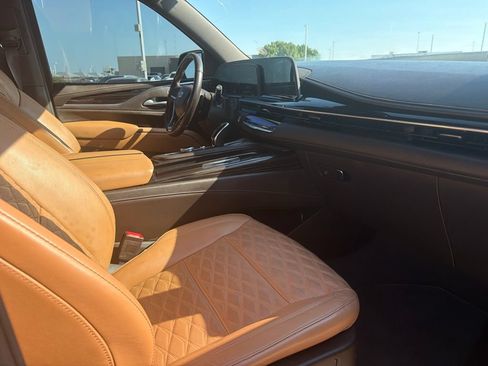 Used 2021 Cadillac Escalade Sport w/ LPO, ONYX Package AWD/4WD image 10