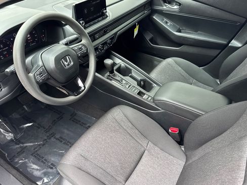 Certified 2025 Honda Accord LX image 4