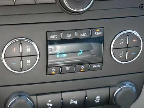 Used 2014 GMC Yukon XL SLT image 23