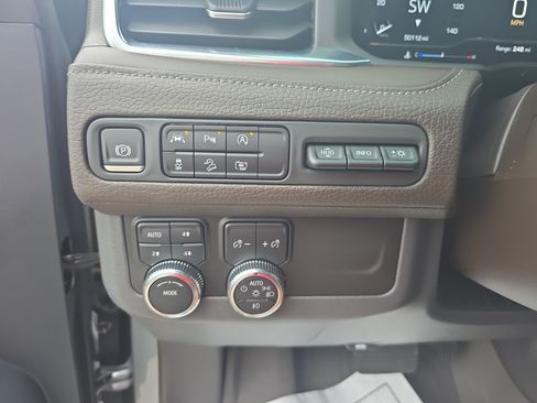 Used 2023 GMC Yukon Denali AWD/4WD image 27