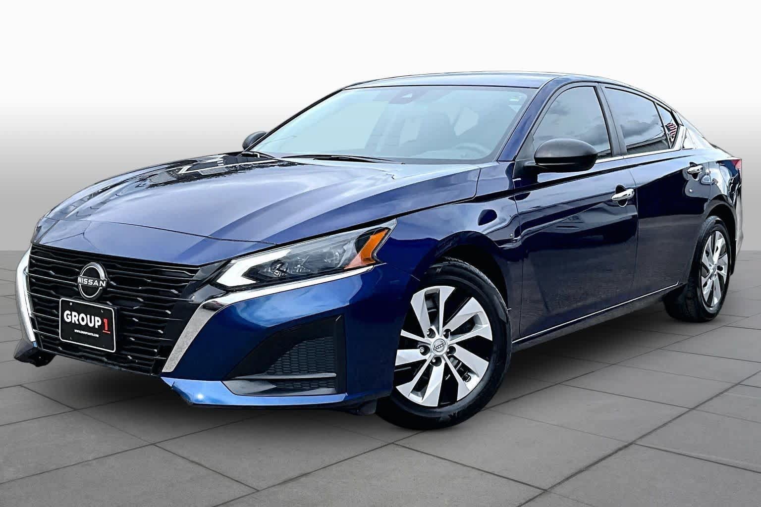 Used 2024 Nissan Altima 2.5 S FWD image 35