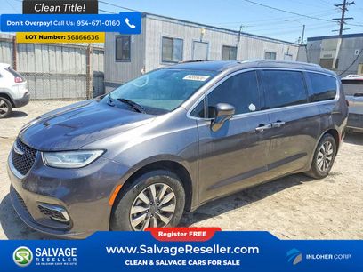 Used 2021 Chrysler Pacifica Touring-L