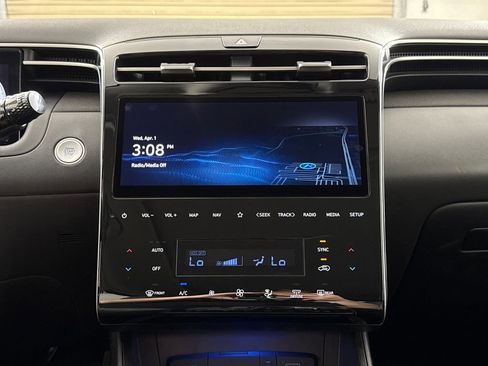 Used 2022 Hyundai Tucson Limited image 15