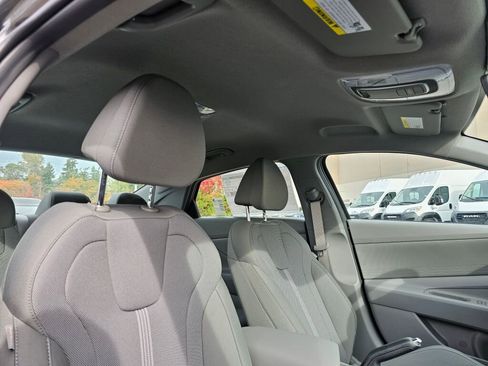 New 2026 Hyundai Elantra SE image 11