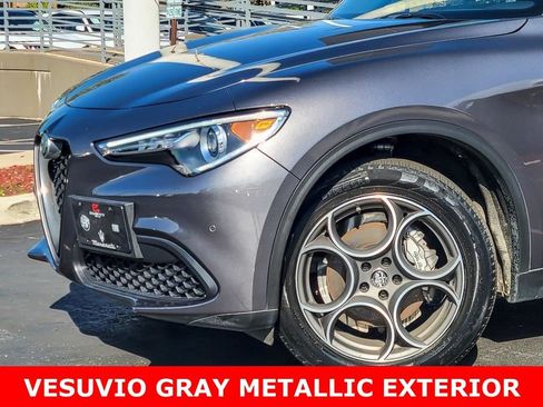 Used 2022 Alfa Romeo Stelvio Sprint image 2