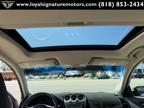 Used 2008 Nissan Altima Hybrid Sedan w/ Technology Pkg image 17