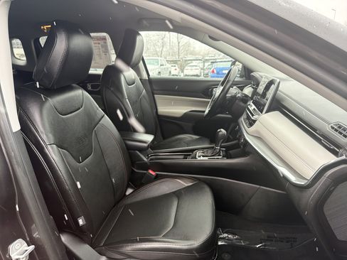 Used 2022 Jeep Compass Limited image 26