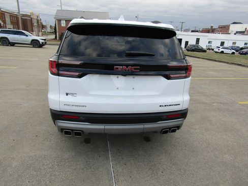 Used 2025 GMC Acadia Elevation FWD image 4