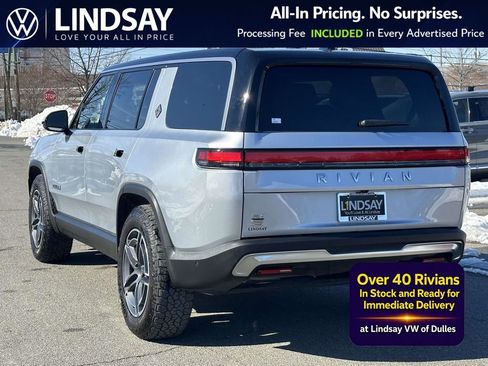 Used 2025 Rivian R1S Adventure AWD/4WD image 5