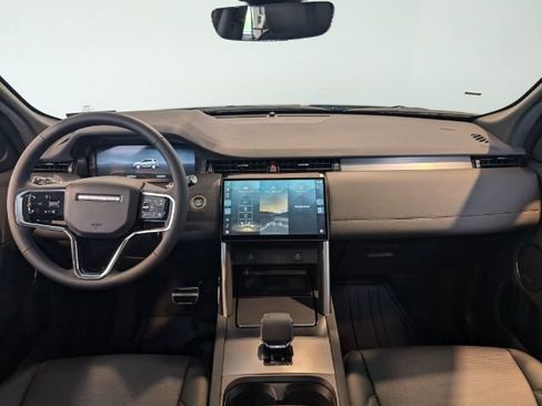 Used 2025 Land Rover Discovery Sport Dynamic SE AWD/4WD image 13