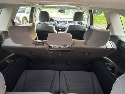 Used 2019 Kia Sorento AWD w/ LX Convenience Package image 20