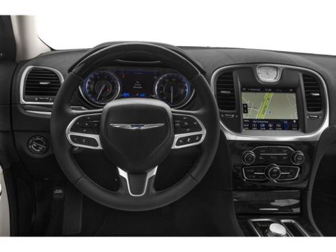 Used 2019 Chrysler 300 S RWD image 10