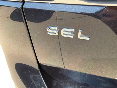 Used 2024 Volkswagen Atlas SEL Premium R-Line AWD/4WD image 6