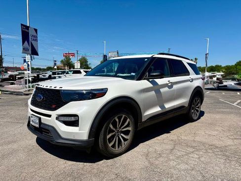 Certified 2021 Ford Explorer ST w/ Equipment Group 401A AWD/4WD image 5