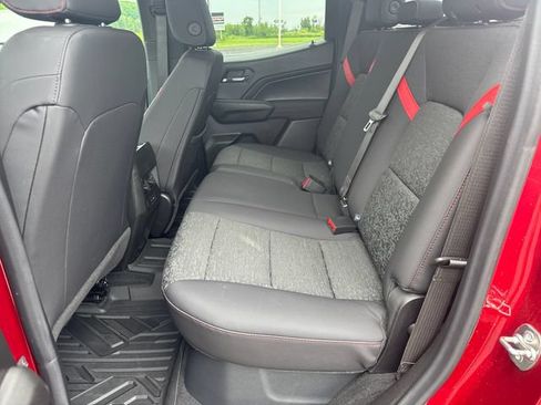 Used 2024 Chevrolet Colorado Z71 w/ Z71 Convenience Package 2 AWD/4WD image 29
