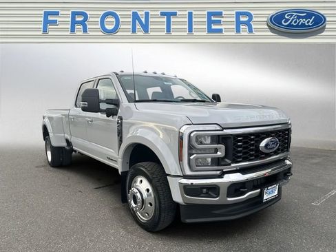 New 2026 Ford F450 XLT w/ XLT Premium Package image 8