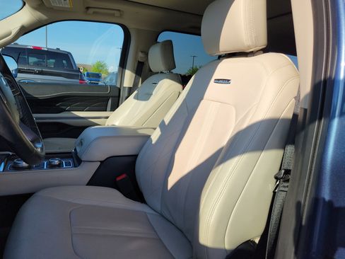 Used 2018 Ford Expedition Platinum image 20