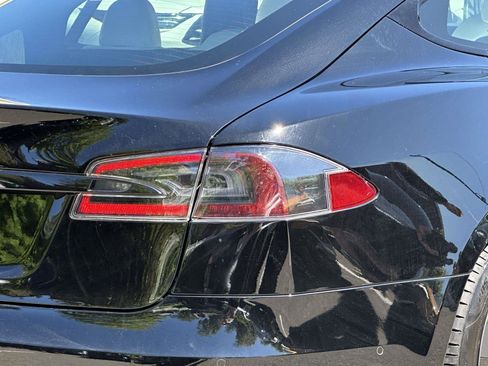 Used 2022 Tesla Model S AWD/4WD image 10