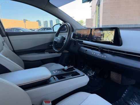 Used 2023 Nissan Ariya FWD image 37