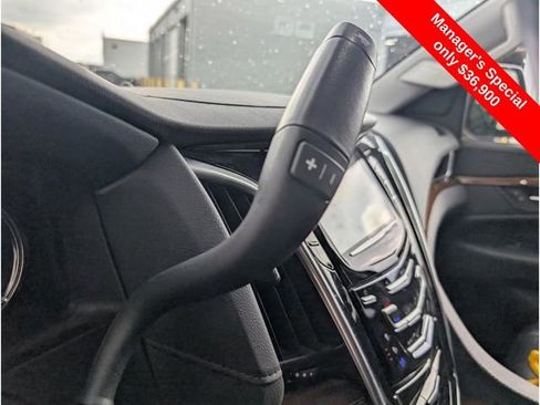 Used 2020 Cadillac Escalade Premium Luxury image 22