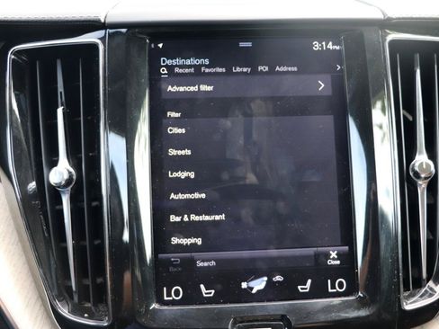 Used 2018 Volvo XC60 T5 Inscription w/ Luxury Seat Package AWD/4WD image 16