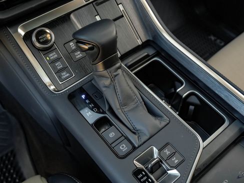 Used 2025 Lexus GX 550 w/ Accessory Package (CT) image 63