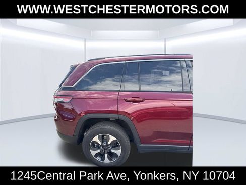 Used 2023 Jeep Grand Cherokee 4WD 4xe image 11