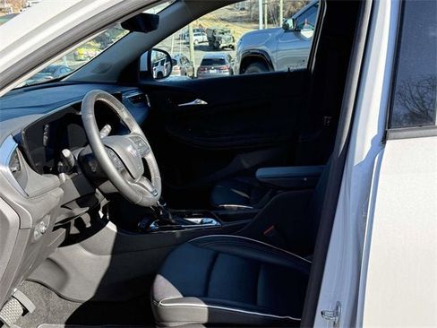 New 2024 Buick Encore GX Avenir w/ Avenir Technology Package image 10