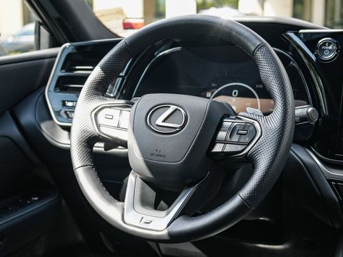 Used 2025 Lexus TX 500h AWD w/ Technology Package image 15