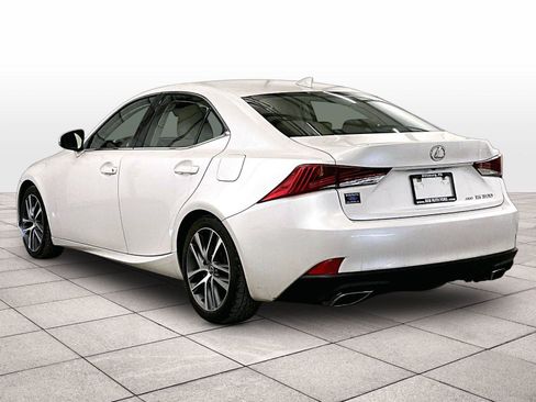 Used 2018 Lexus IS 300 AWD image 10