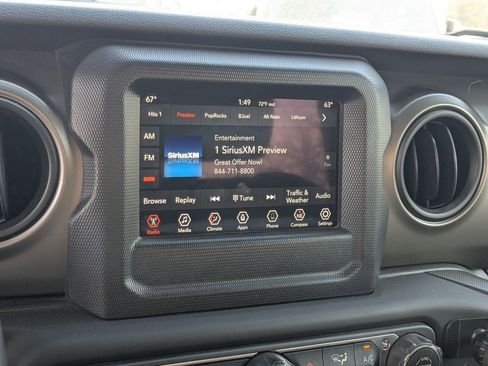 Used 2018 Jeep Wrangler Sport image 16