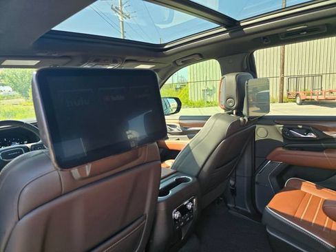 Used 2024 GMC Yukon Denali Ultimate AWD/4WD image 14