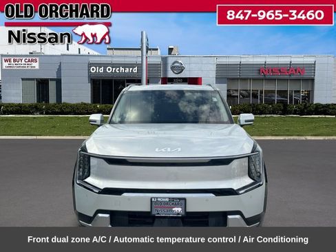 Used 2024 Kia EV9 Land AWD/4WD image 2