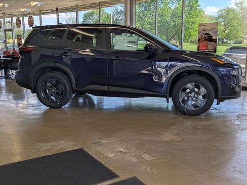 New 2026 Nissan Rogue SV w/ Cold Weather Package AWD/4WD image 7