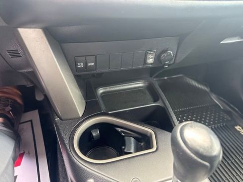 Used 2018 Toyota RAV4 XLE w/ Plus Extra Value Package AWD/4WD image 25