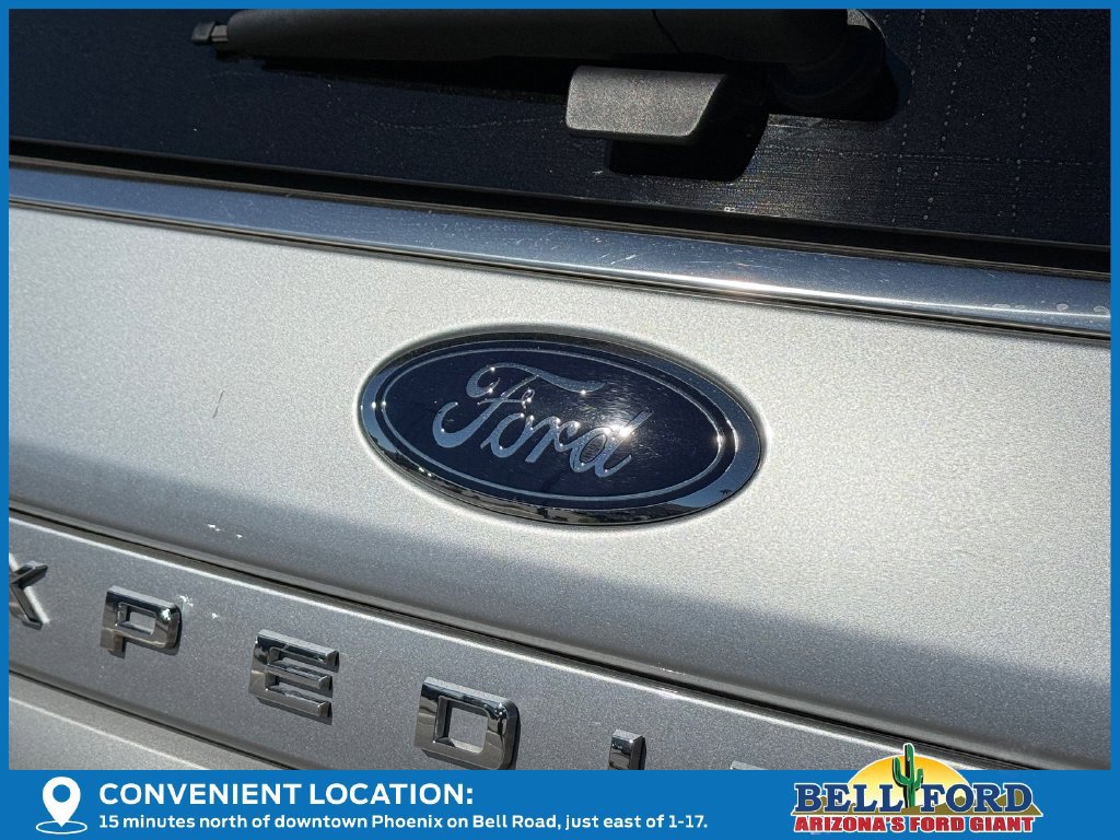 Used 2023 Ford Expedition XLT AWD/4WD image 9