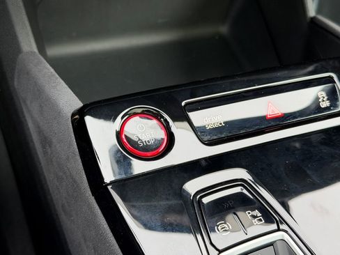 Certified 2025 Audi S6 e-tron Premium Plus w/ Premium Plus image 28