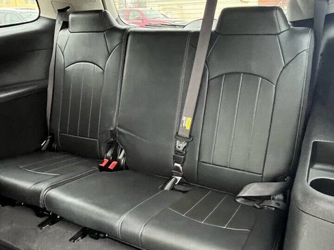Used 2016 Buick Enclave Leather image 17