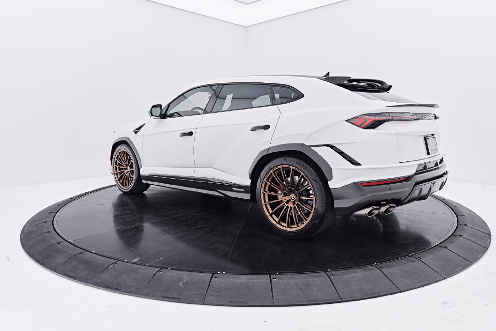 Used 2023 Lamborghini Urus Performante AWD/4WD image 14