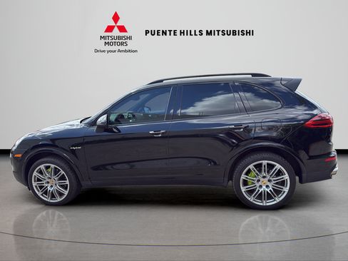 Used 2017 Porsche Cayenne S AWD/4WD image 8